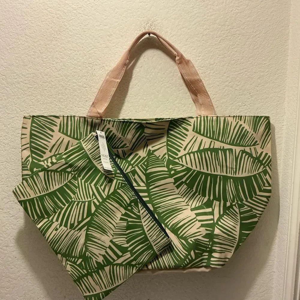 Chico's Green Leaf Pattern Tote with Pouch